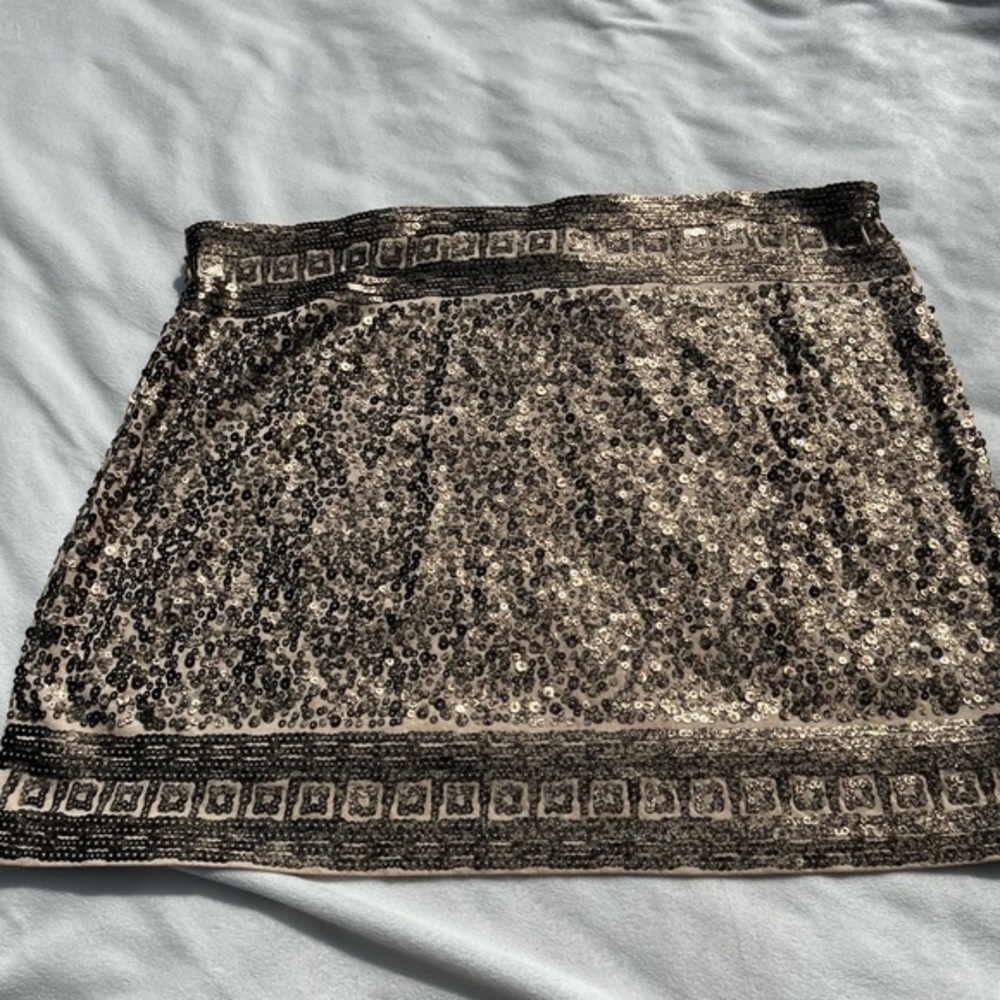 Gold Sequin Embellished Skirt - Picture 3 of 12